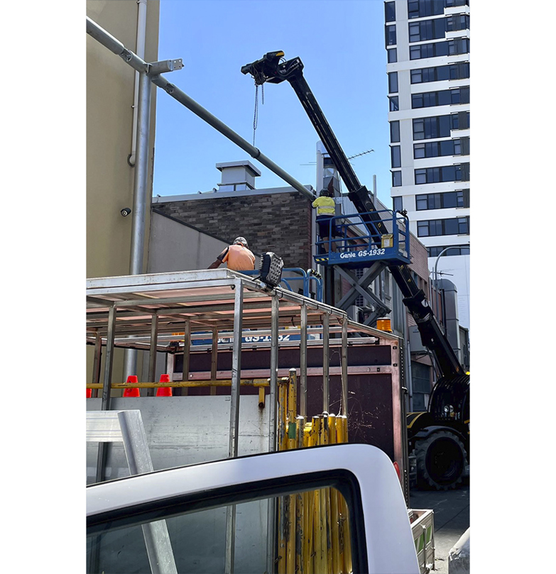 855 X 855 Crane2